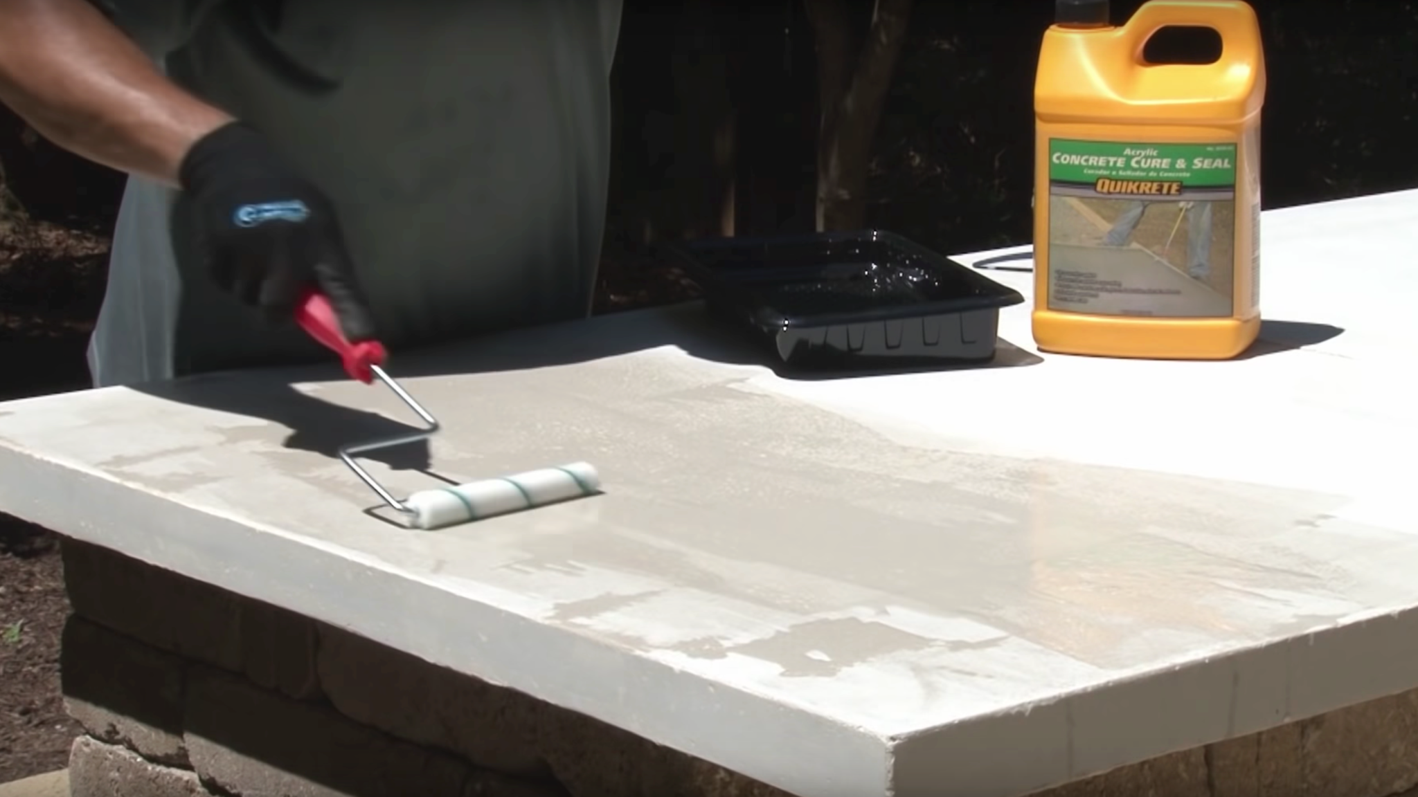 Sealing a concrete countertop